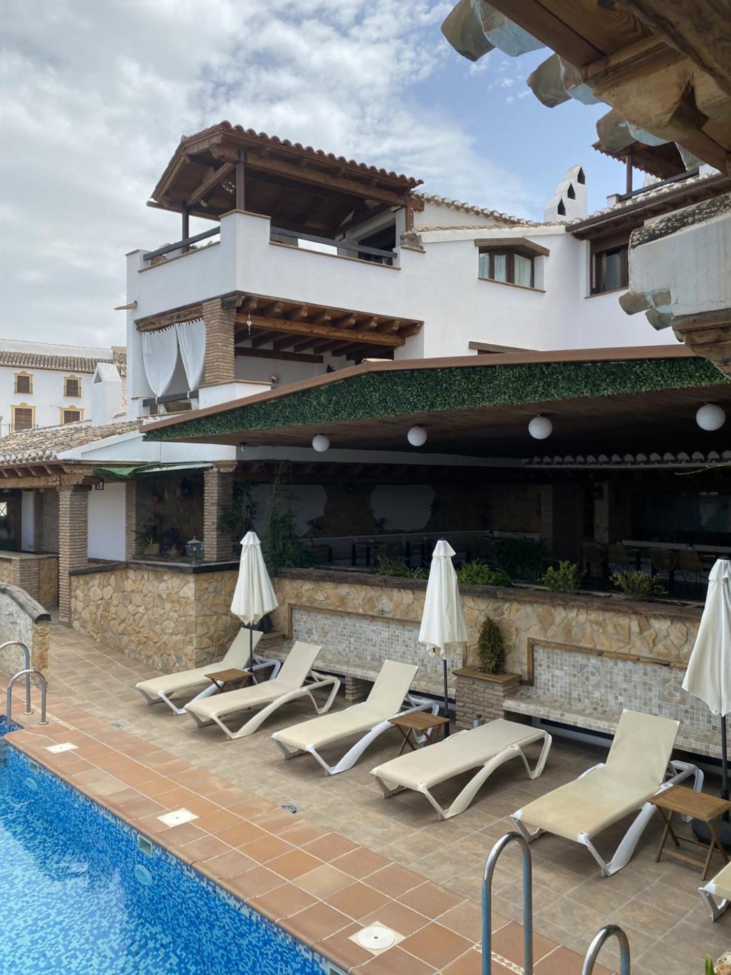 Alhanda Apartahotel Benamaurel Екстериор снимка