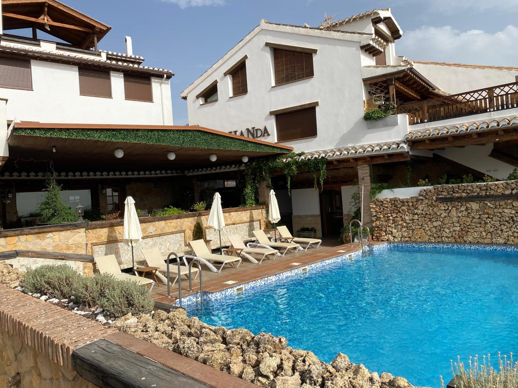 Alhanda Apartahotel Benamaurel Екстериор снимка
